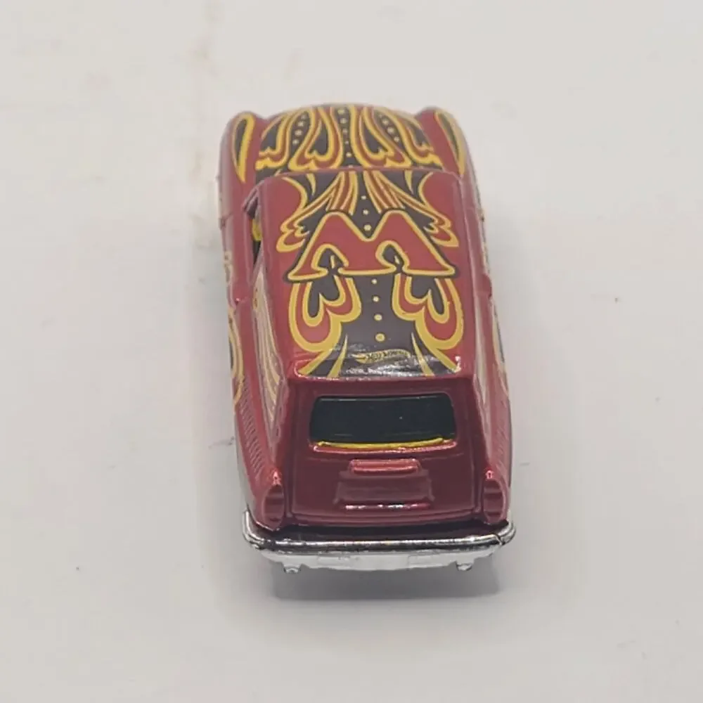Hot Wheels 2015 HW ART CARS #2 CUSTOM 1969 VOLKSWAGEN SQUAREBACK 1:64 | Loose